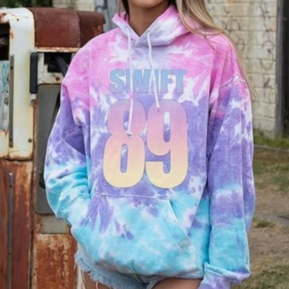 Taylor Swift 1989 hoodie